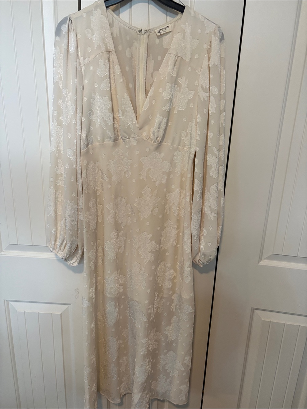 Talisman XL Melody dress cream colored